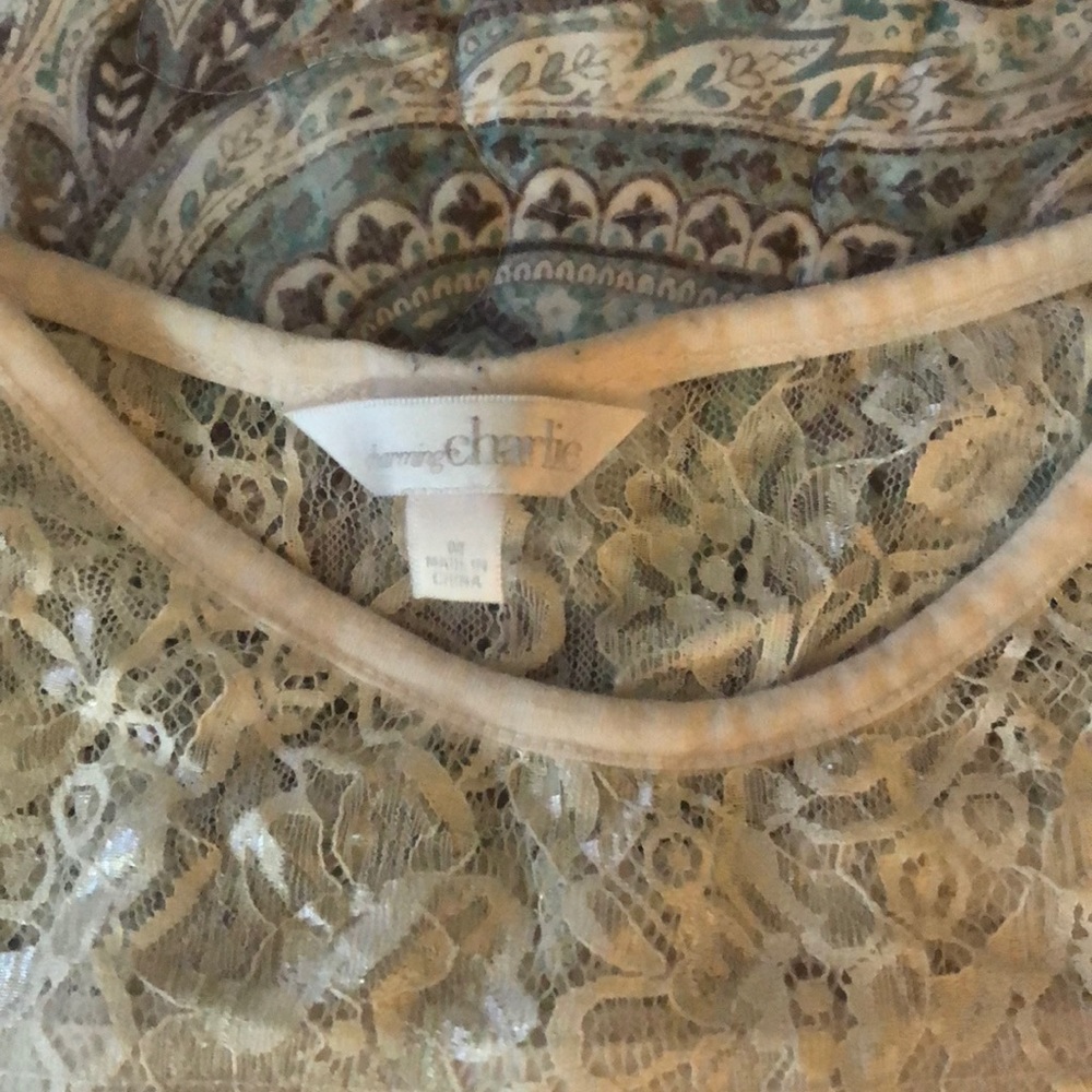 White top - Picture 3 of 3